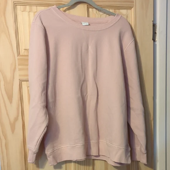 Amazon Essentials Women's Blush Crew Neck Sweater - Picture 1 of 3